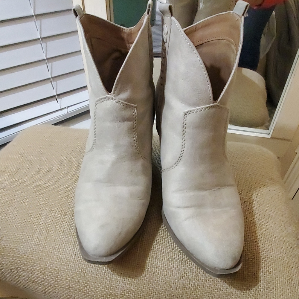 Cute beige ankle boots